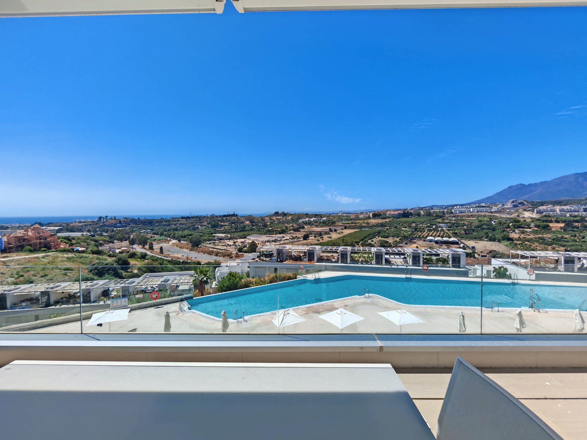 3 Bedroom Apartment in Estepona - Photo 16