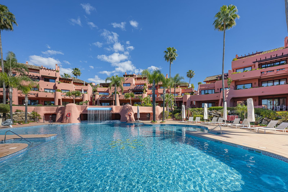 3 Bedroom Apartment in Estepona - Photo 20