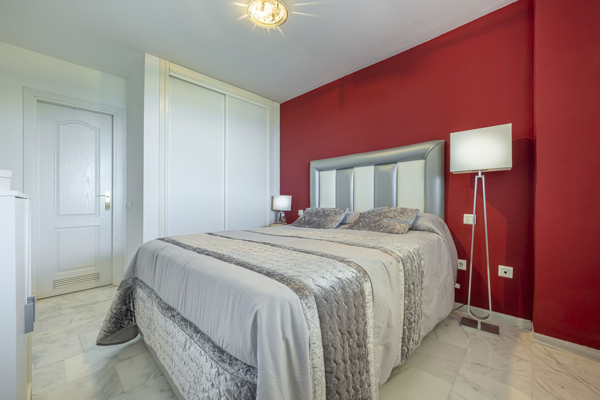 3 Bedroom Apartment in Casares - Photo 10