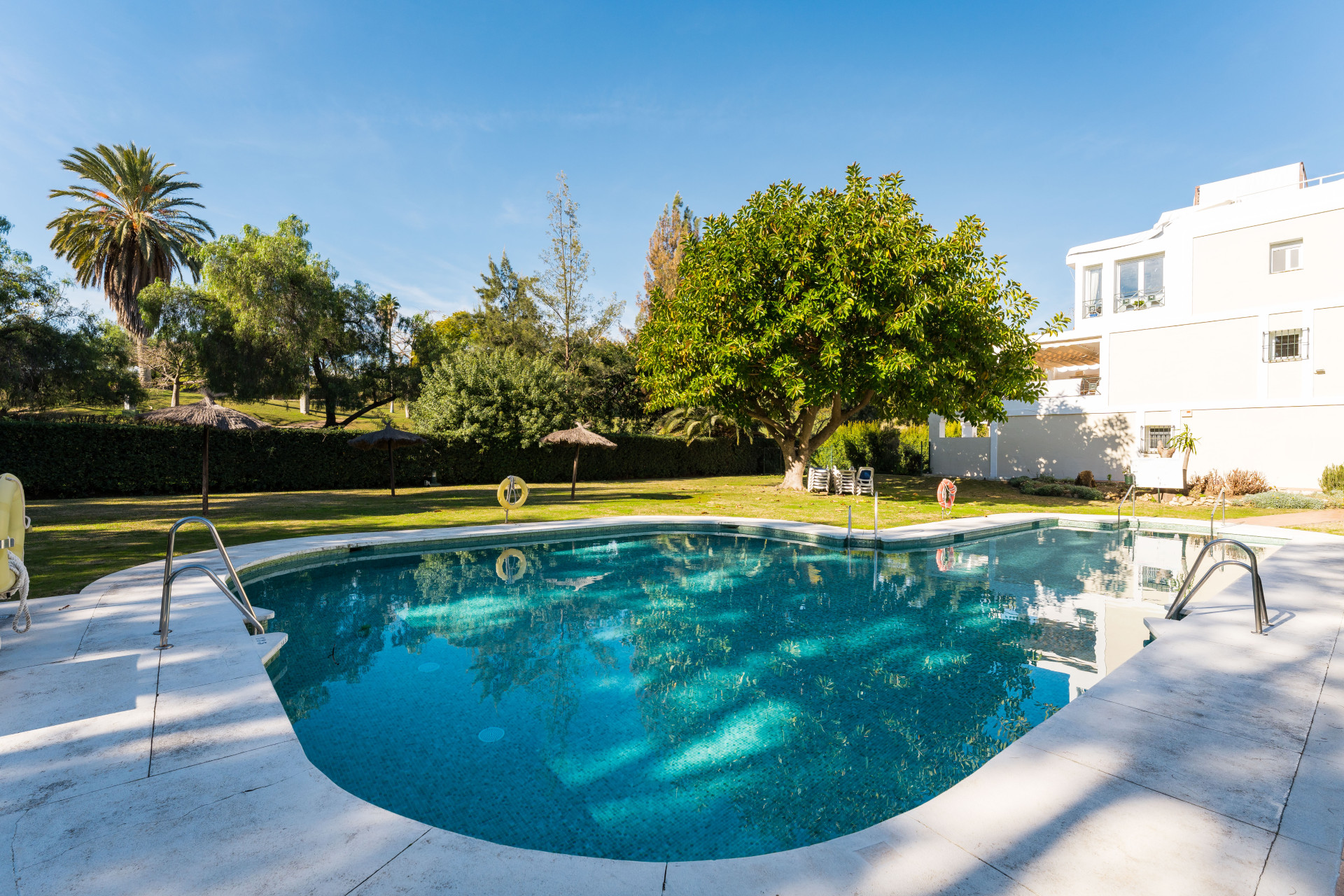 3 Bedroom Apartment in Benahavís - Photo 22