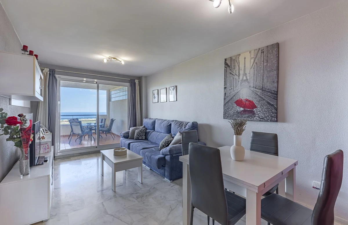 Piso de 3 dormitorios con piscina en Málaga – Foto 8