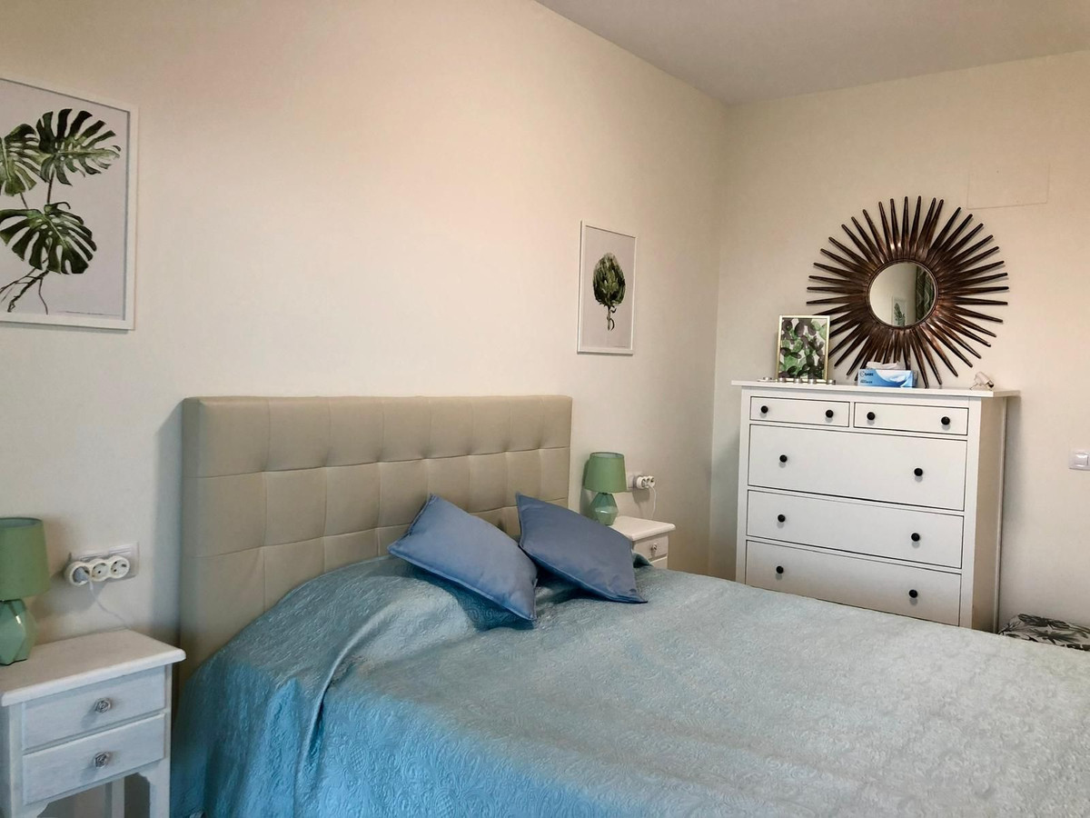 2 Bedroom Apartment in Mijas - Photo 11