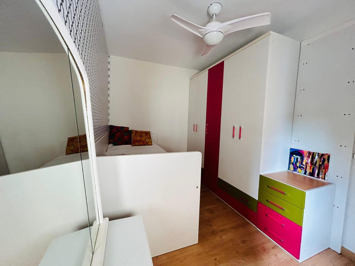 4 Bedroom Penthouse in Torremolinos - Photo 9
