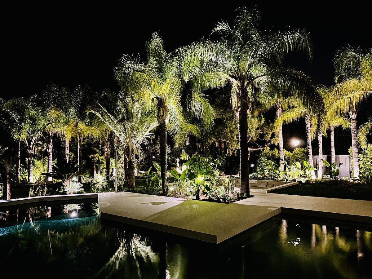 5 Bedroom Villa in Marbella - Photo 44