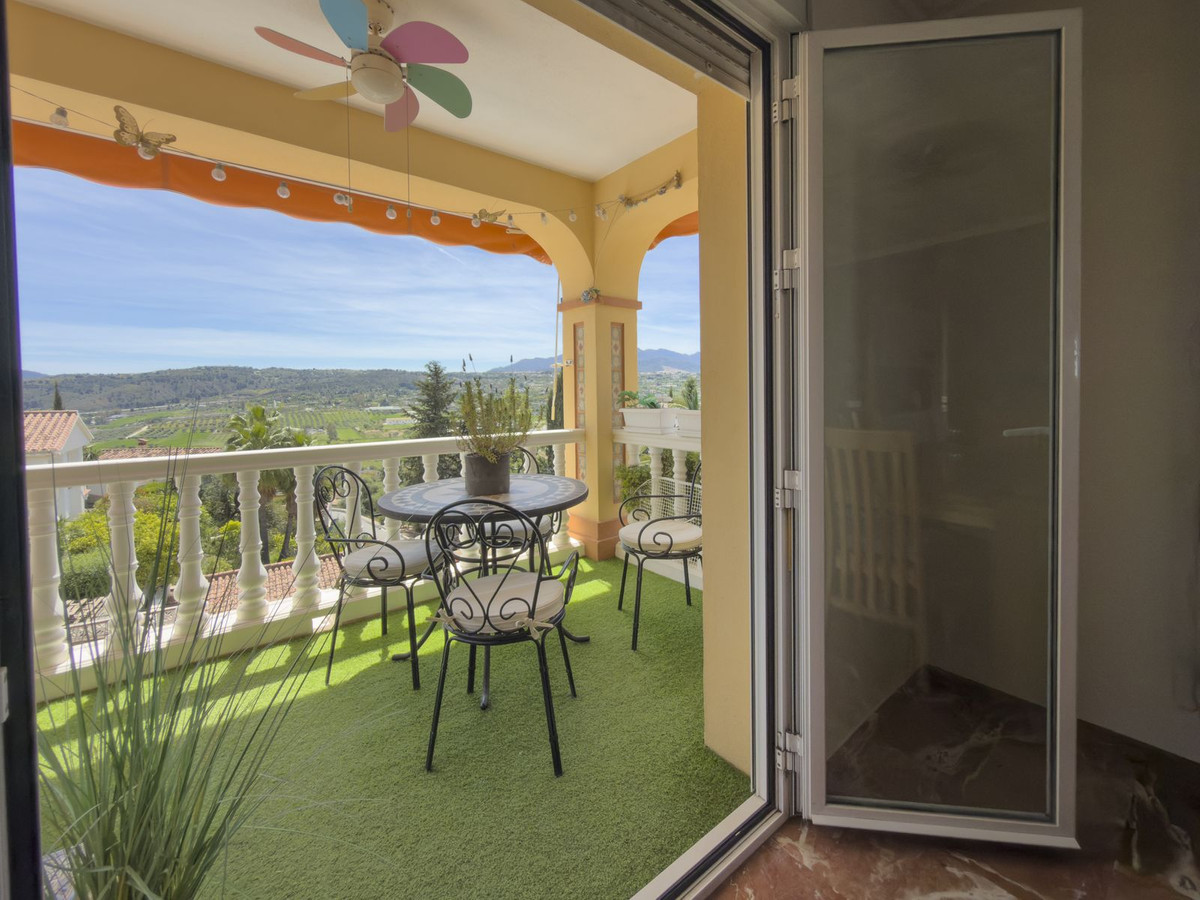 5 Bedroom Villa in Coín - Photo 11