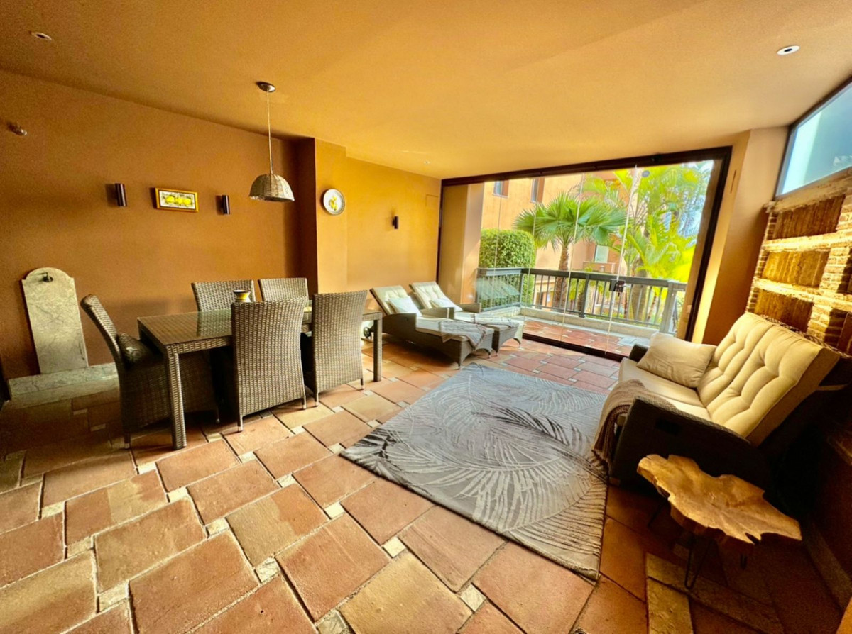 3 Bedroom Apartment in San Pedro de Alcántara - Photo 11