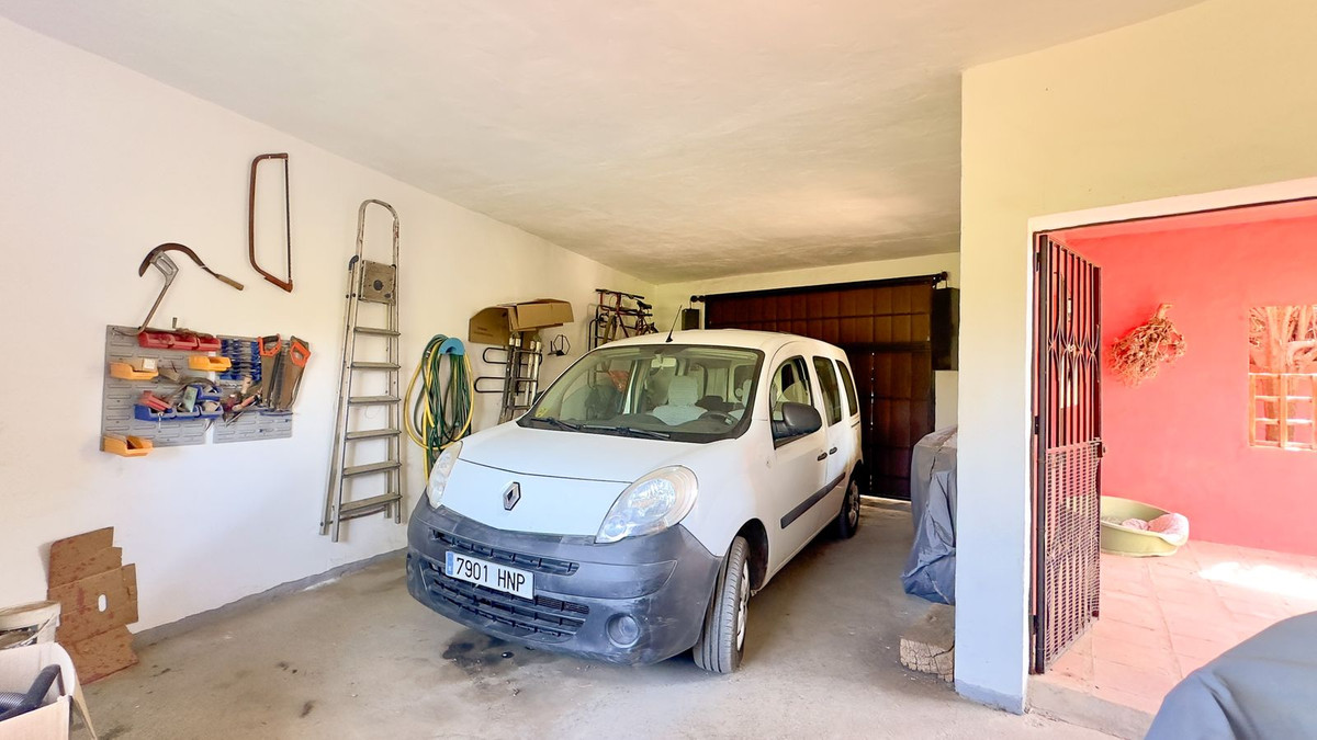 3 Bedroom Country house in Alhaurín el Grande - Photo 35