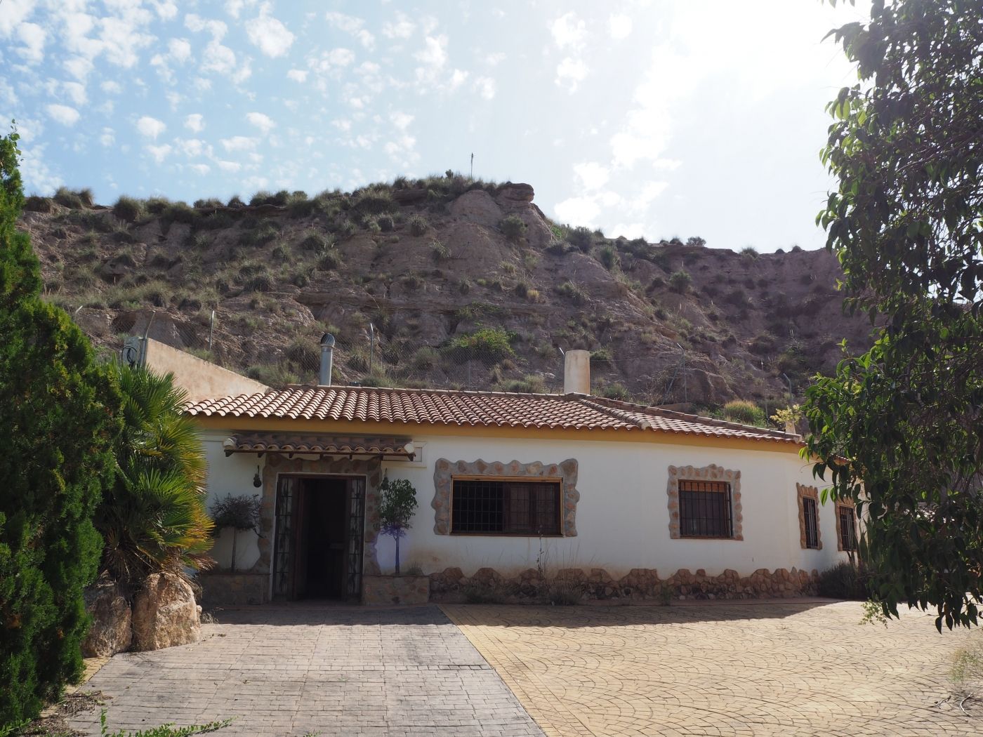 Chalet de 3 dormitorios con piscina en Granada – Foto 1
