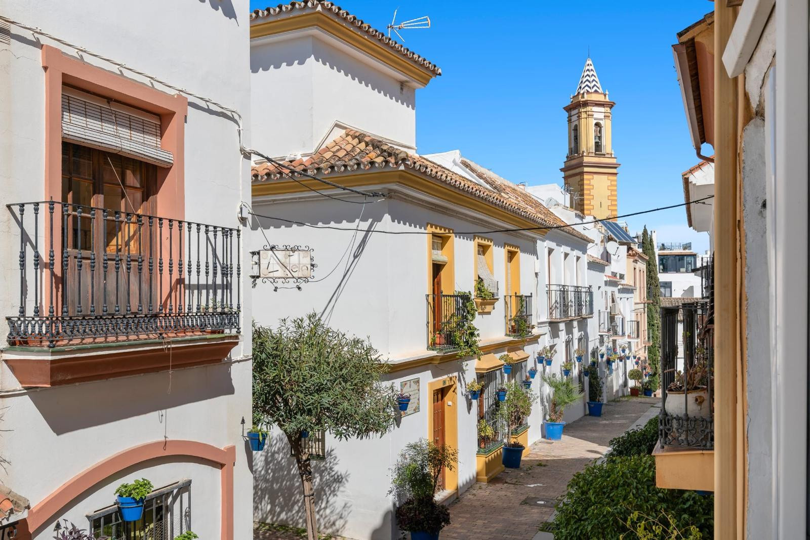 2 Bedroom Townhouse in Estepona - Photo 6
