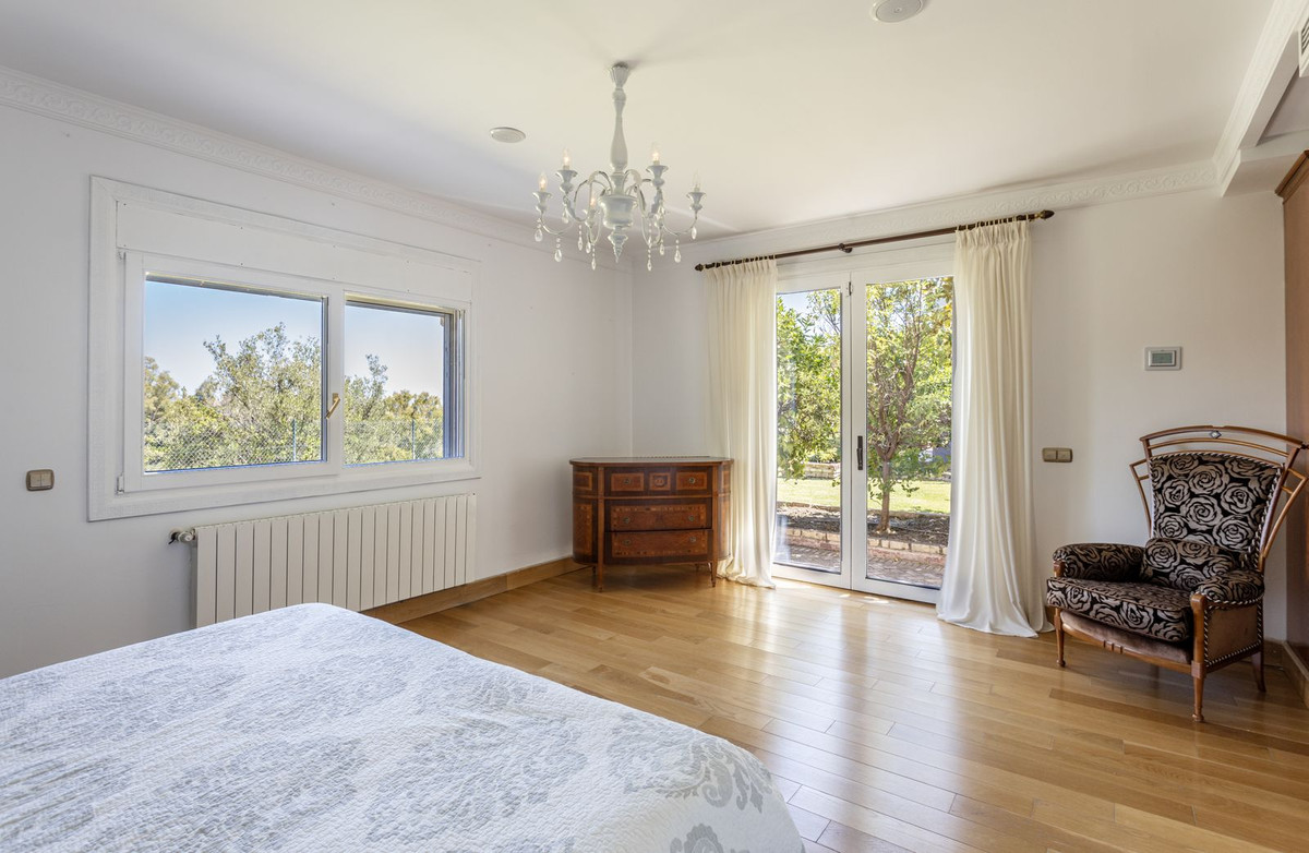 5 Bedroom Villa in Benahavís - Foto 14