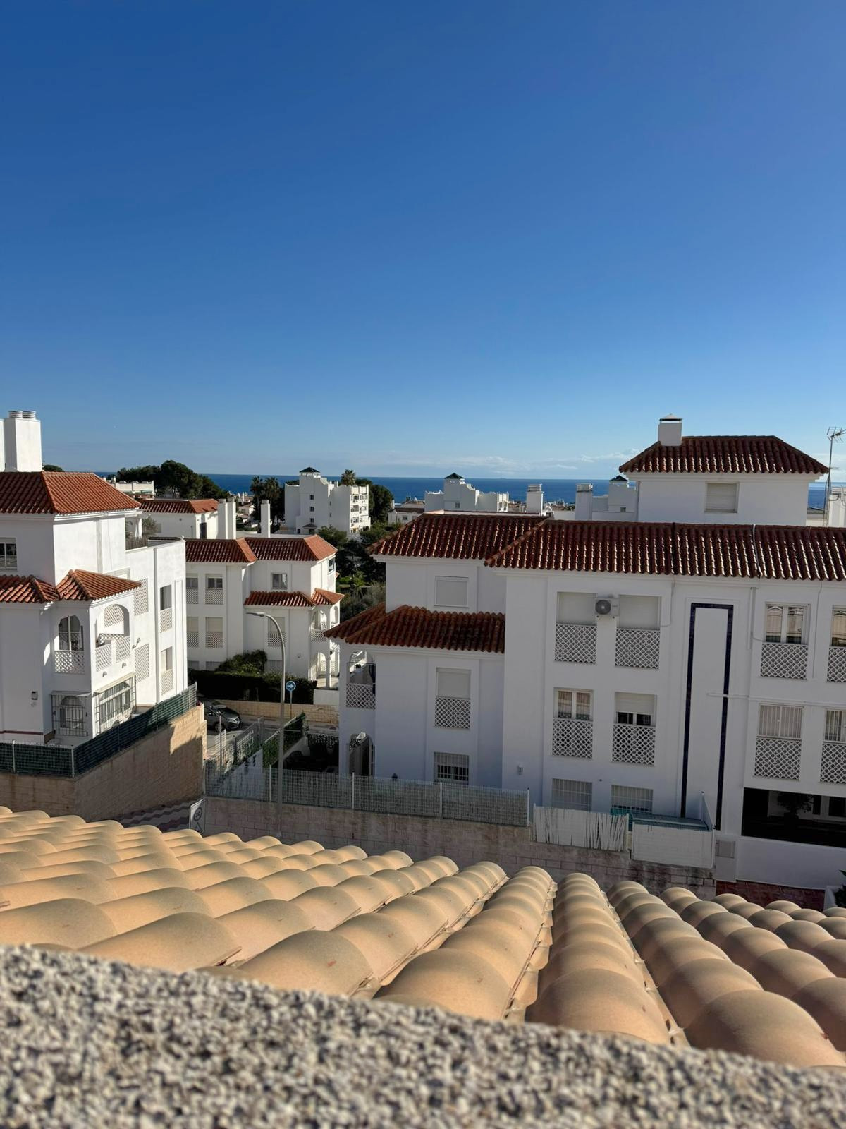 4 Bedroom Penthouse in Torremolinos - Photo 5