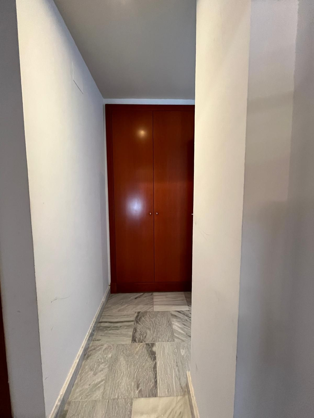 2 Bedroom Apartment in Benahavís - Photo 18