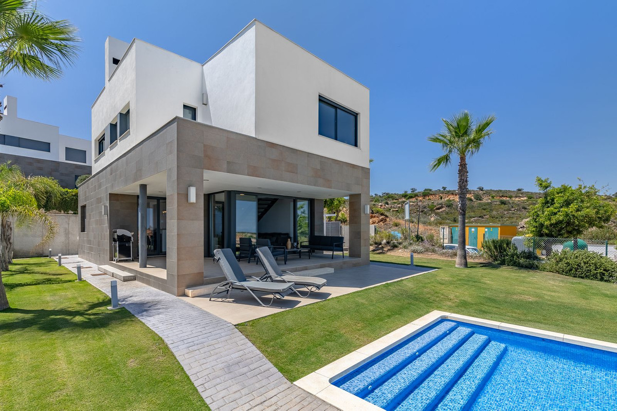 4 Bedroom Villa in Manilva - Photo 21