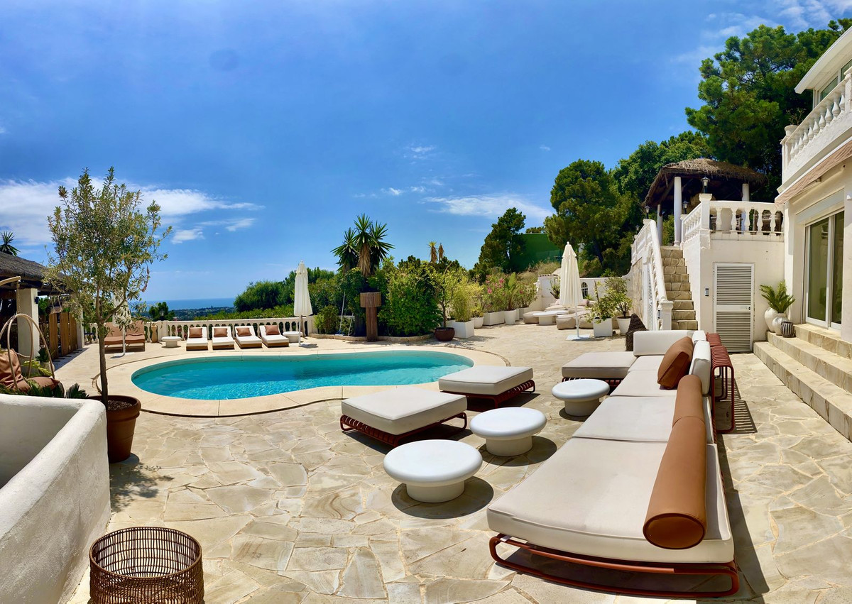 4 Bedroom Villa in Estepona - Photo 20