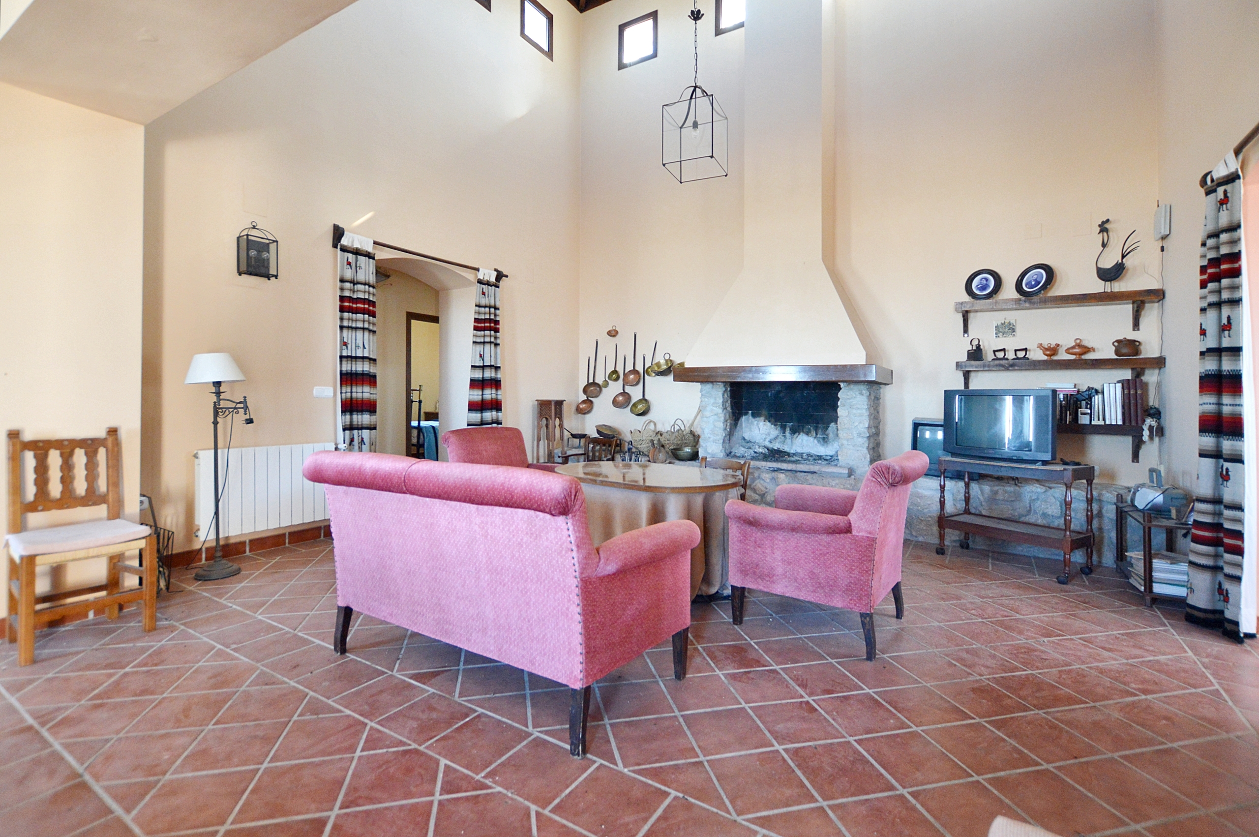 Chalet de 4 dormitorios en Granada – Foto 6