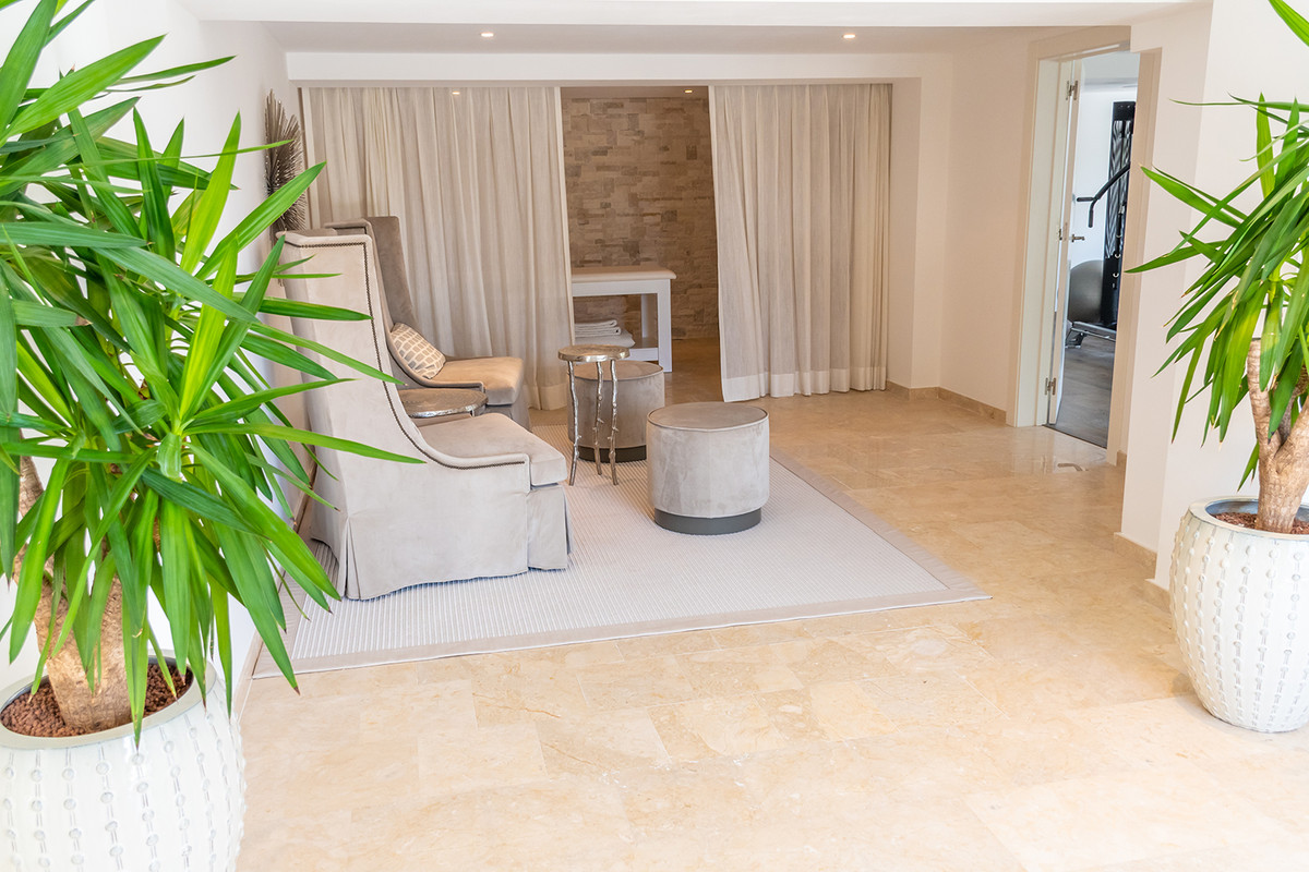 5 Bedroom Villa in San Pedro de Alcántara - Photo 21