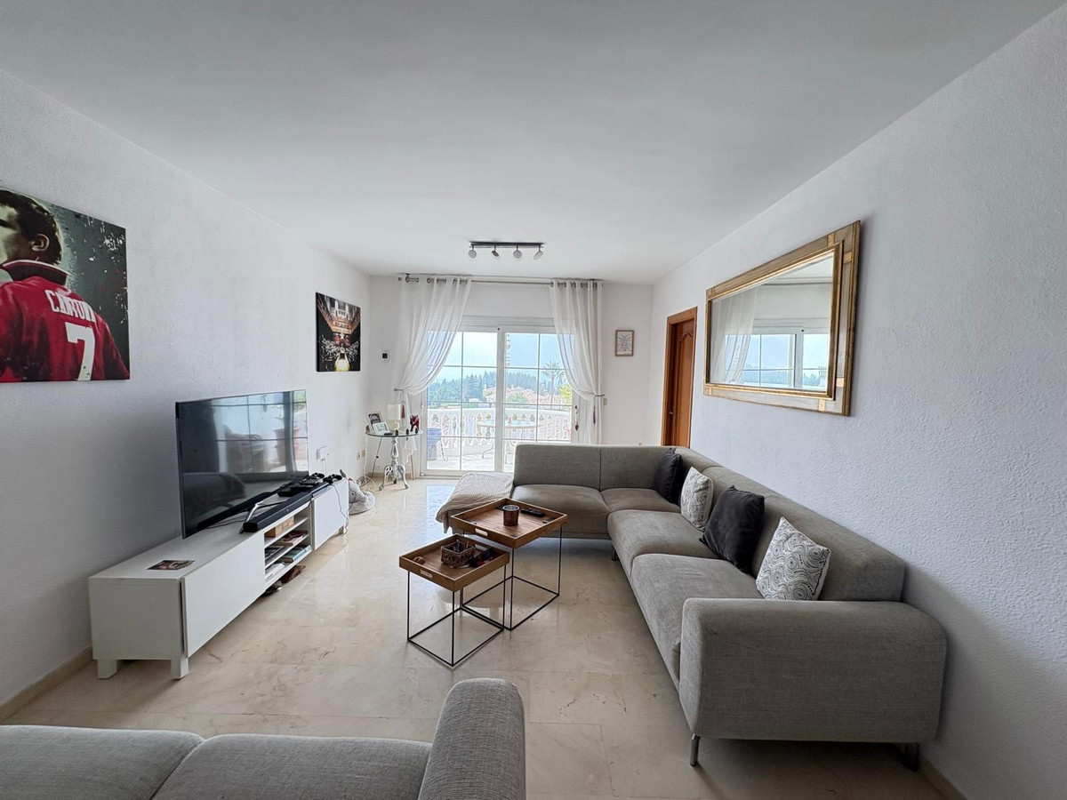 2 Bedroom Apartment in Mijas - Photo 15