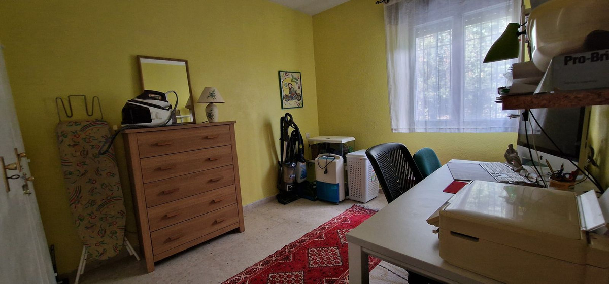 2 Bedroom Villa in Manilva - Photo 14