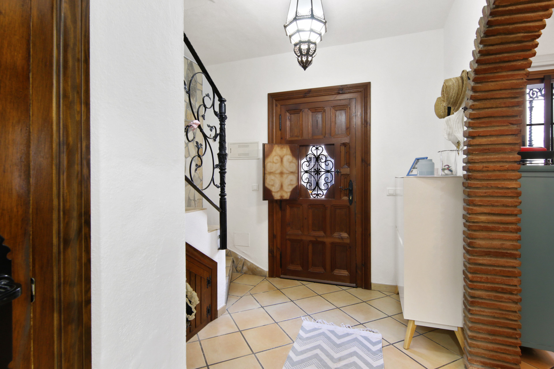 2 Bedroom Townhouse in Estepona - Photo 9