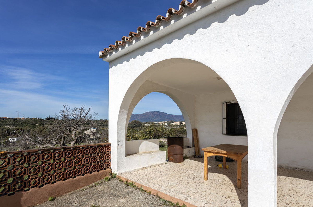 30,000 m² Plot in Estepona - Photo 11