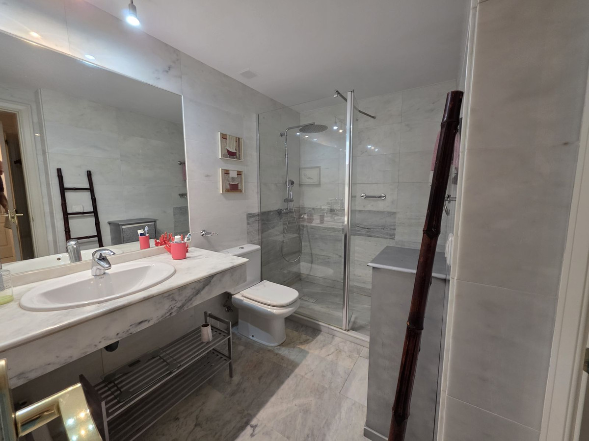 2 Bedroom Apartment in Marbella - Photo 11