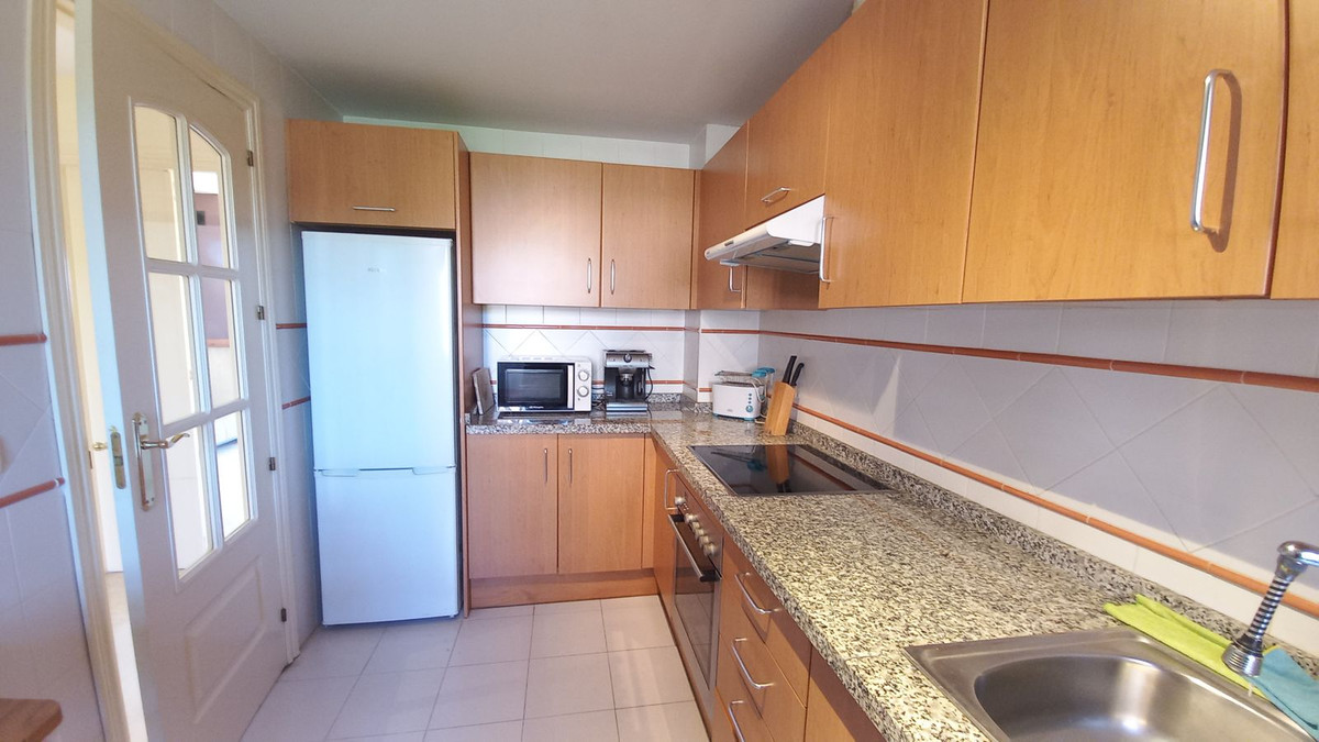 2 Bedroom Penthouse in Mijas - Photo 15