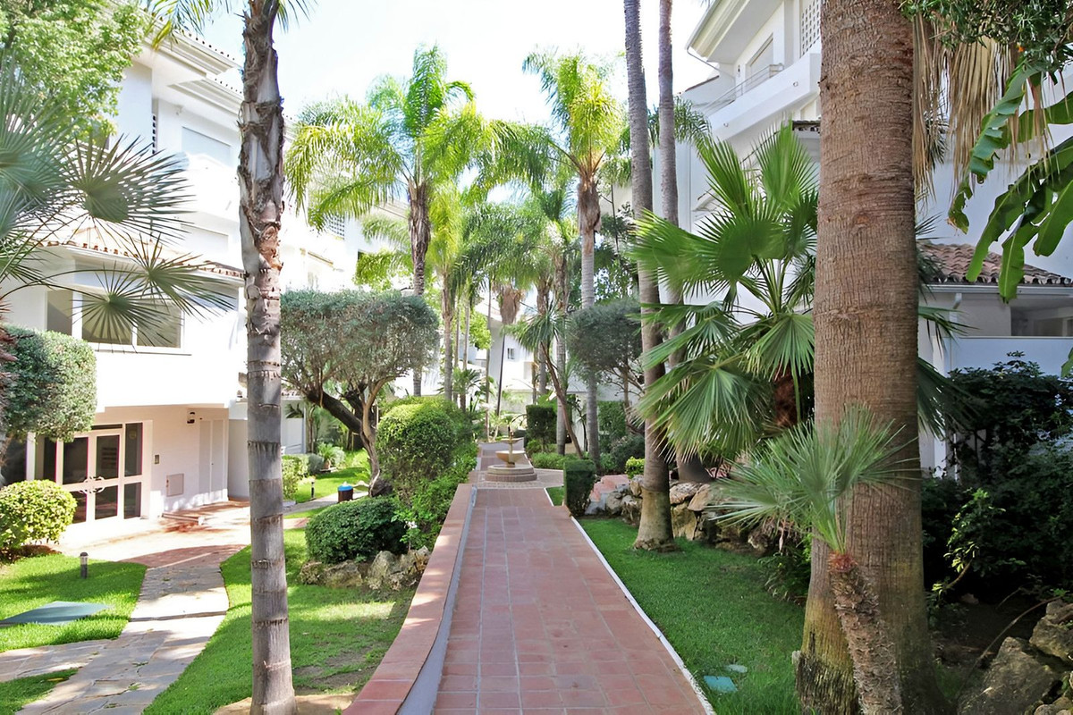 3 Bedroom Apartment in San Pedro de Alcántara - Photo 15