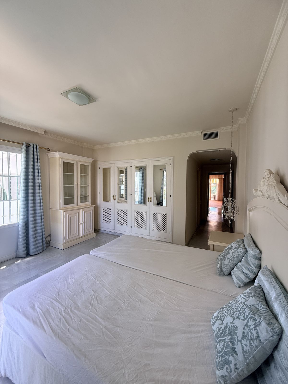 3 Bedroom Apartment in Estepona - Foto 22