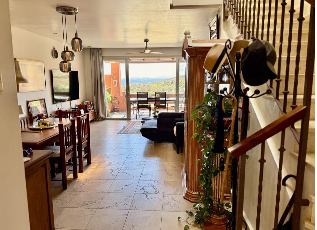 Chalet de 3 dormitorios con piscina en Málaga – Foto 7
