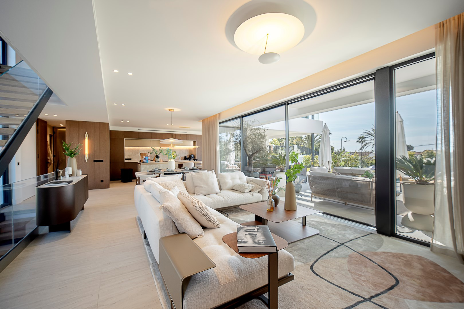 4 Bedroom Villa in Marbella - Photo 6