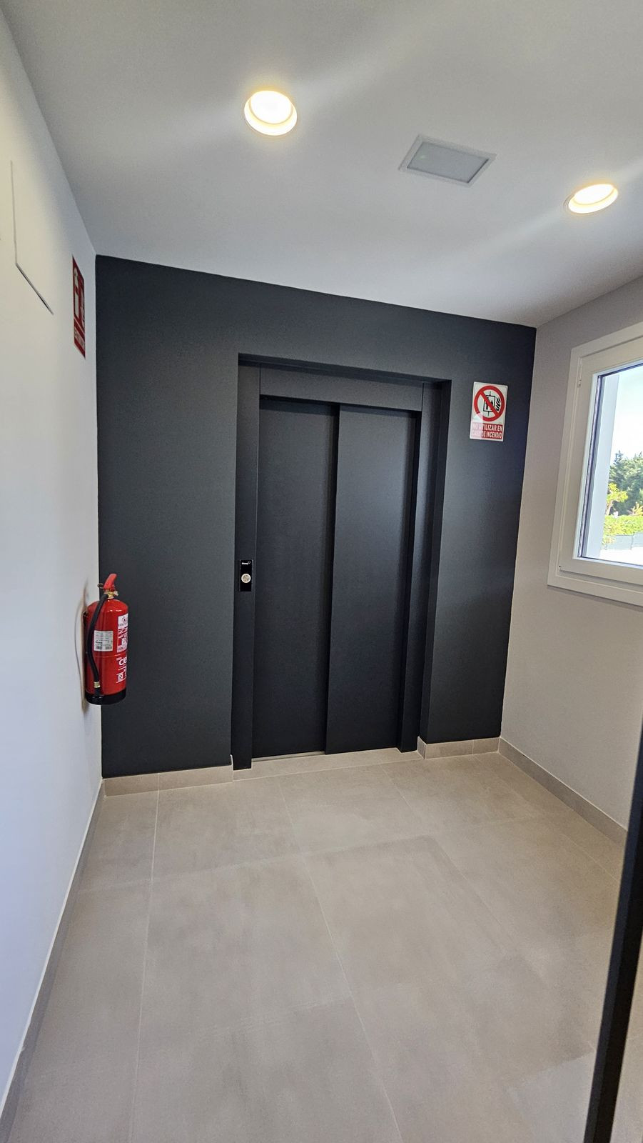 2 Bedroom Apartment in Estepona - Photo 46