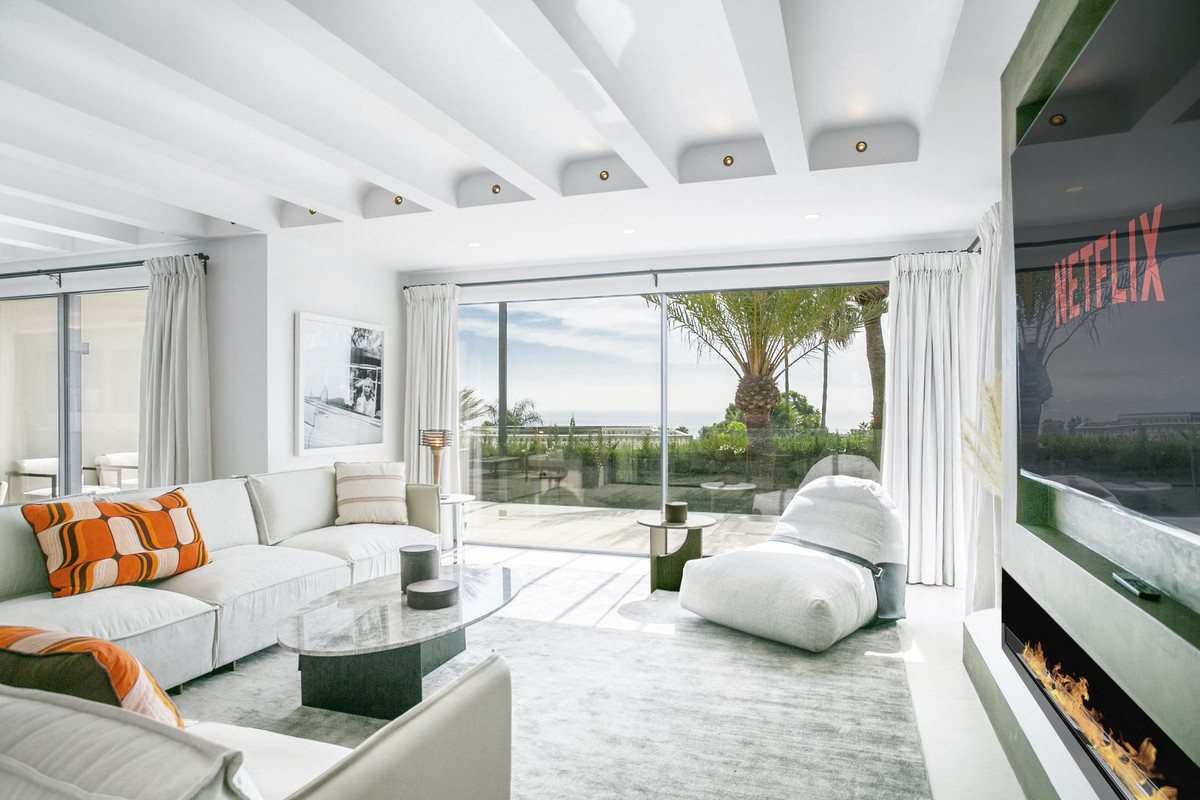 5 Bedroom Villa in Marbella - Photo 13