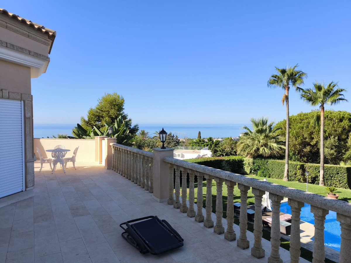 6 Bedroom Villa in Marbella - Photo 64