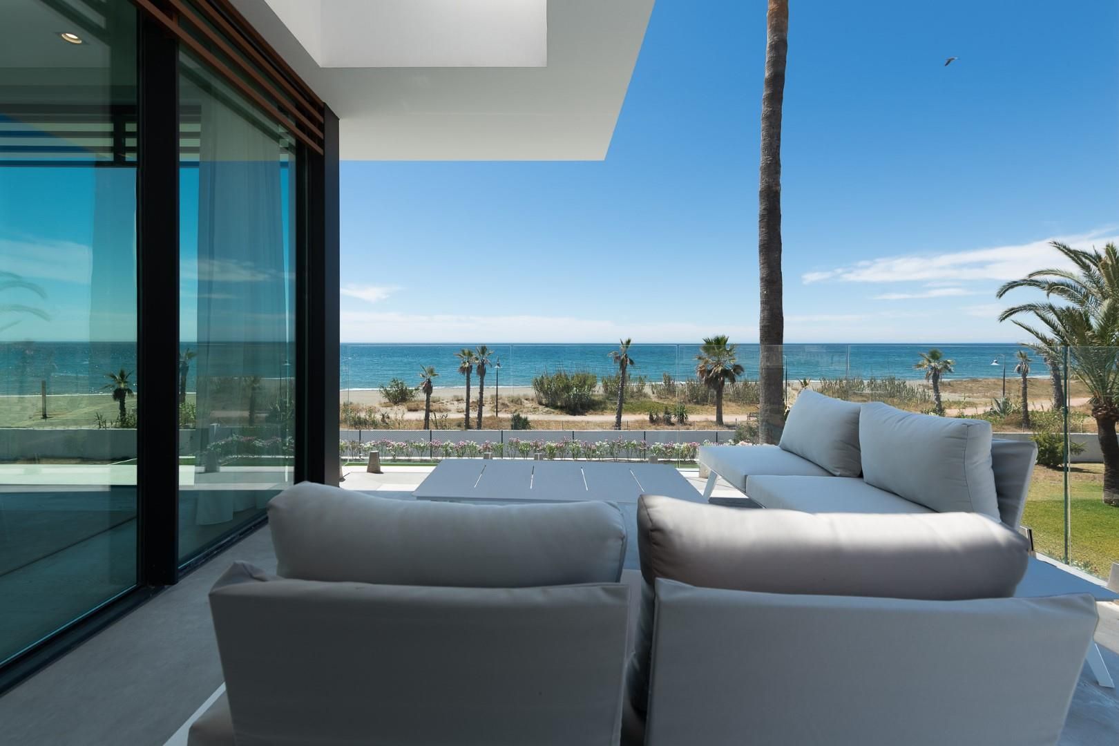 5 Bedroom Villa in Estepona - Photo 10