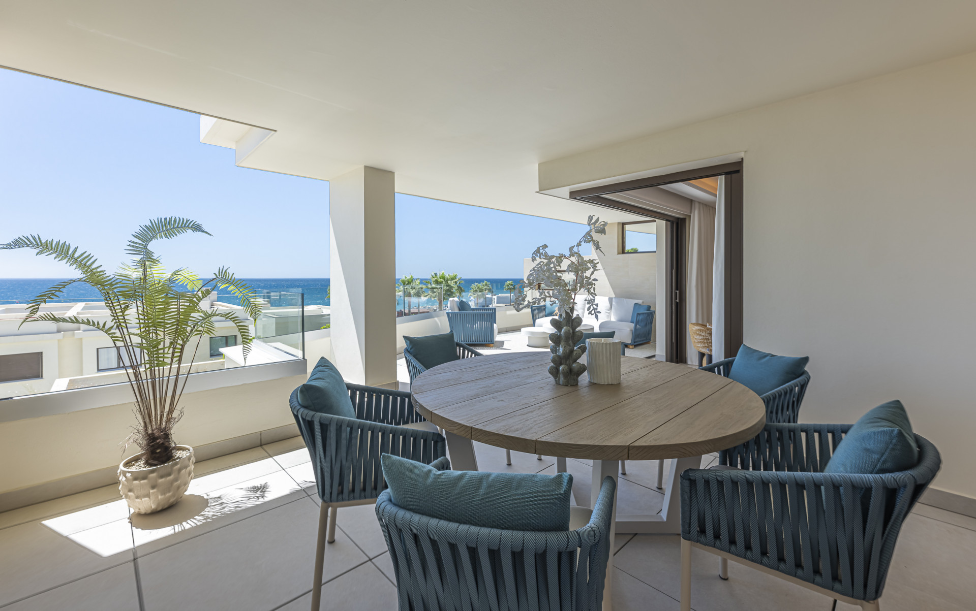 2 Bedroom Apartment in Estepona - Photo 14