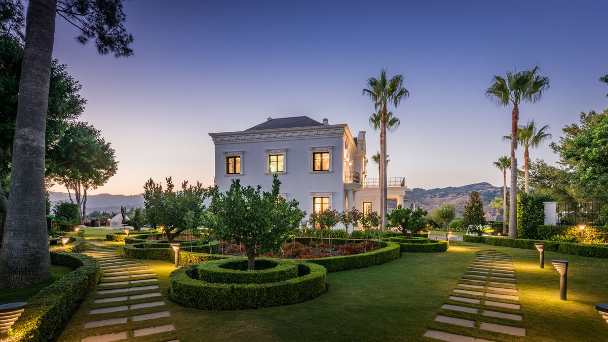 7 Bedroom Villa in Marbella - Photo 43