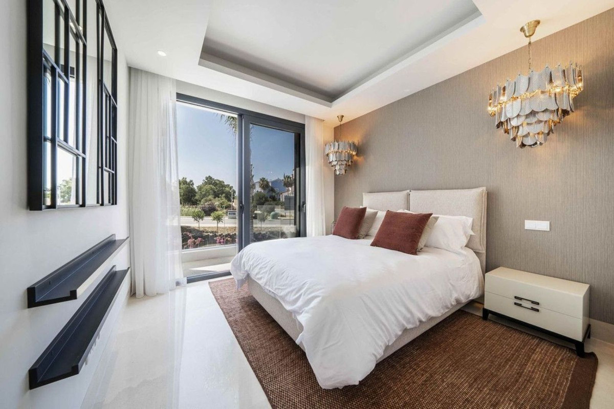 4 Bedroom Villa in Estepona - Foto 20