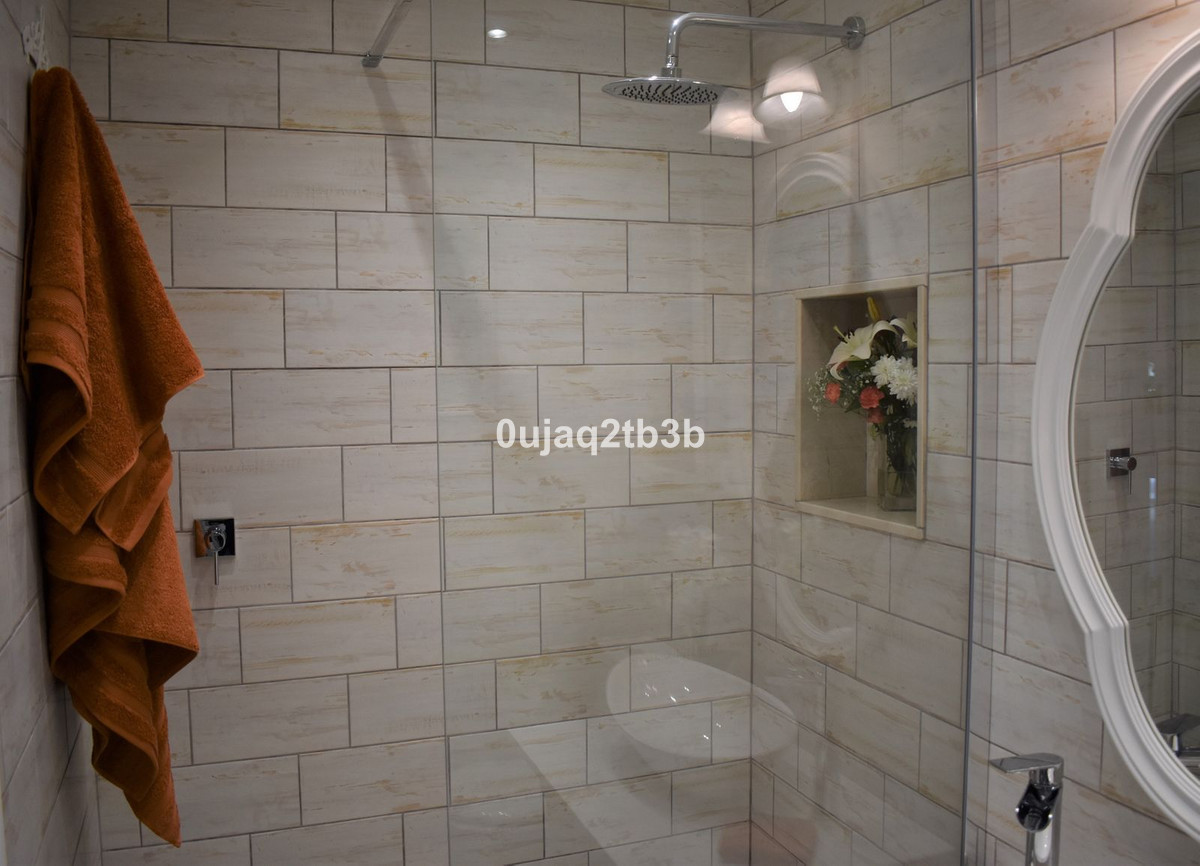 2 Bedroom Townhouse in Marbella - Photo 31