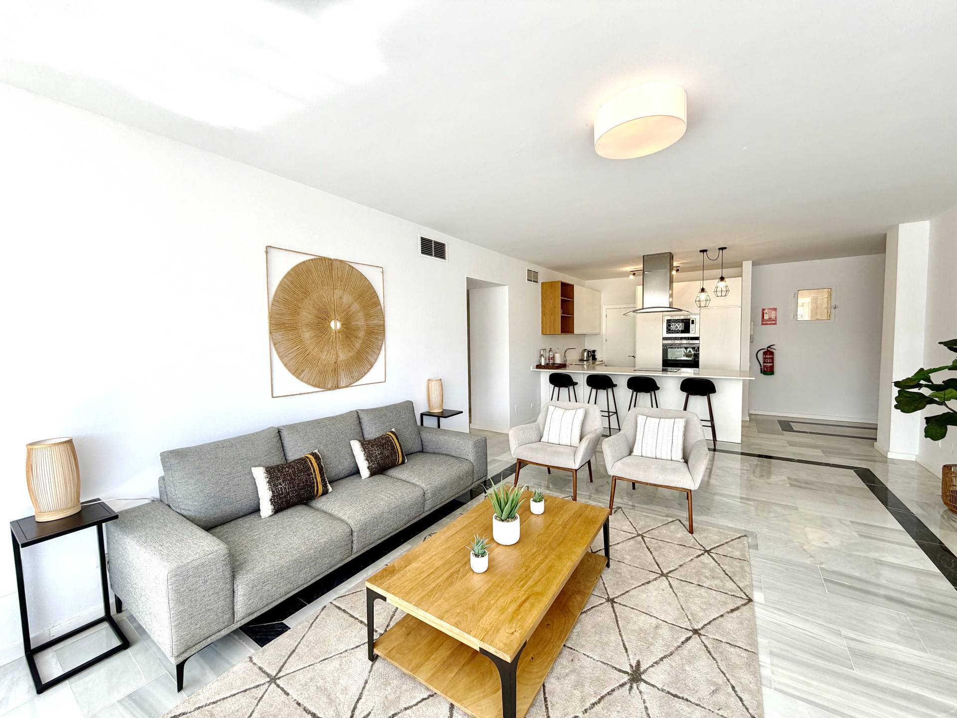 2 Bedroom Apartment in Marbella - Photo 8