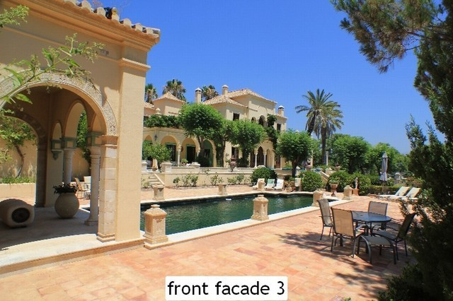 17 Bedroom Villa in Marbella - Photo 6