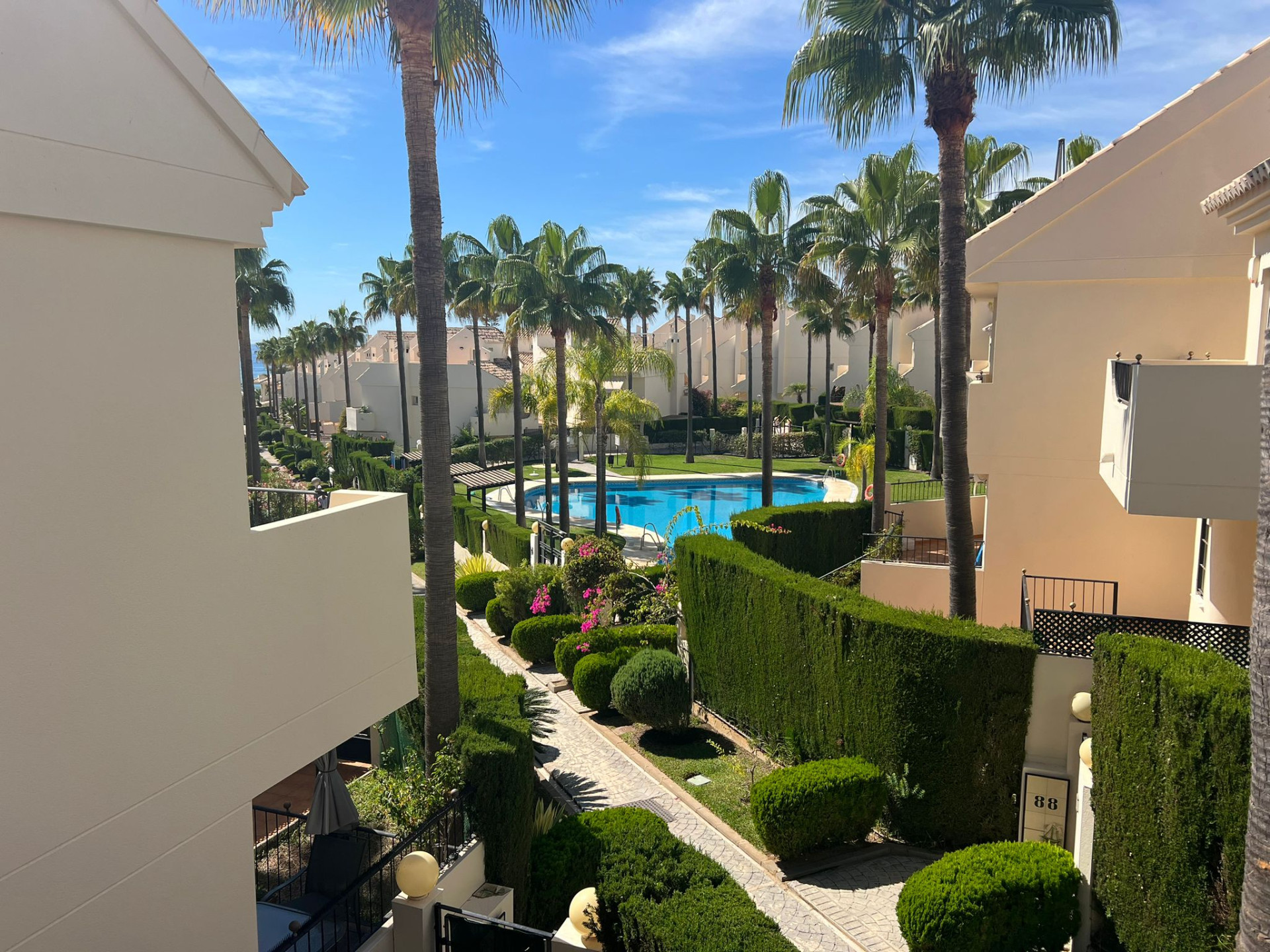 3 Bedroom Townhouse in Marbella - Photo 2