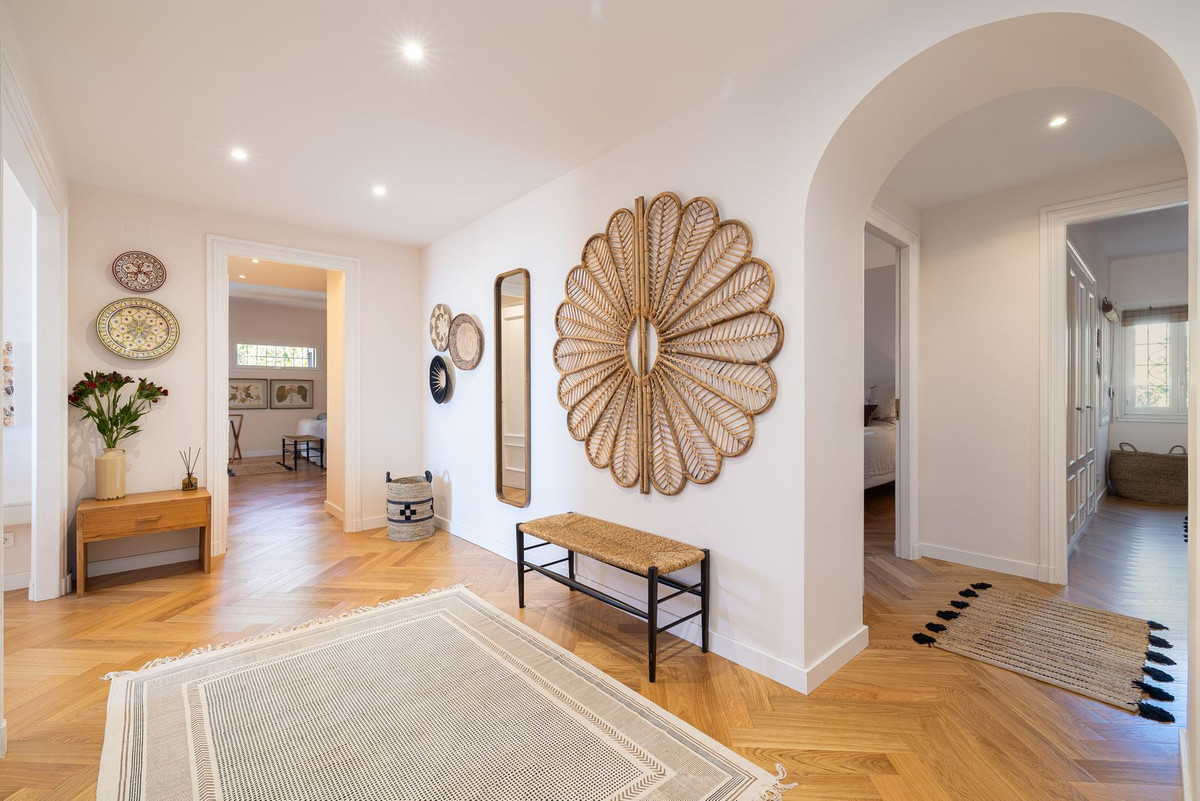 3 Bedroom Apartment in Marbella - Photo 13