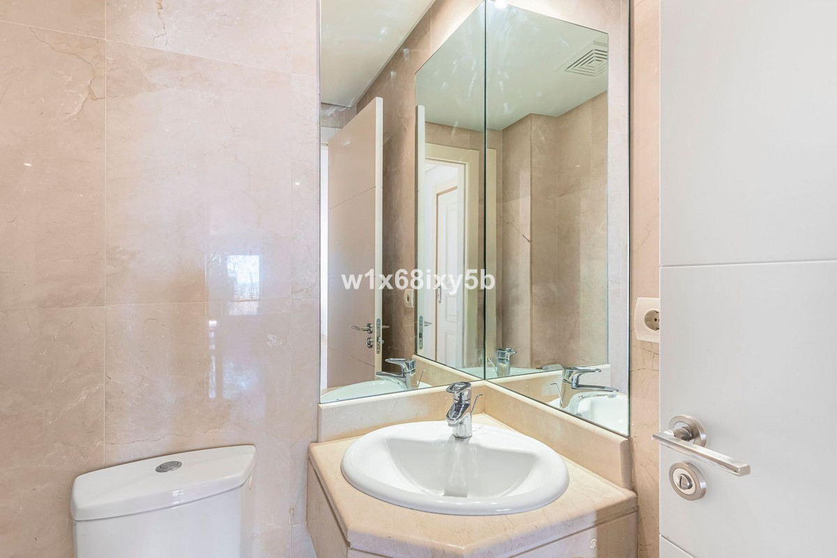 2 Bedroom Apartment in Marbella - Foto 24