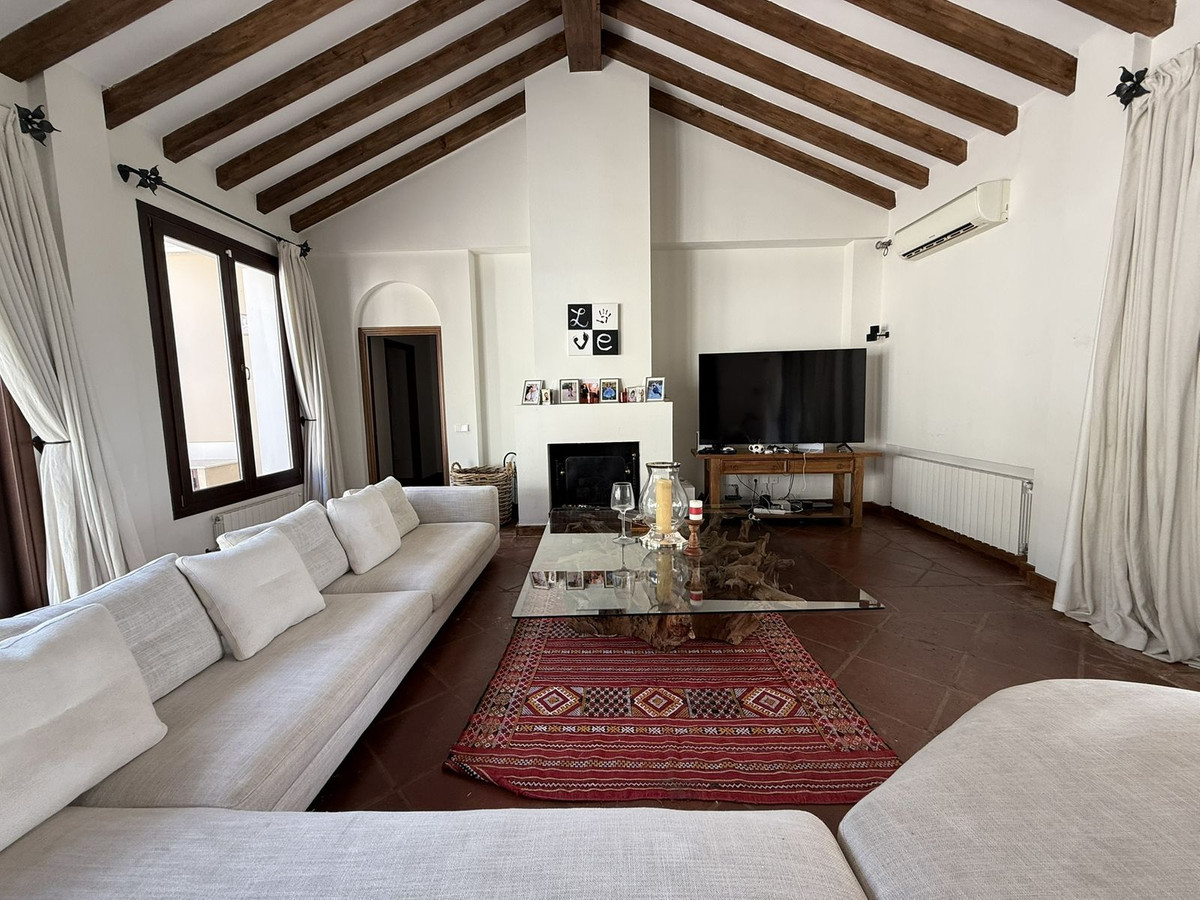 5 Bedroom Villa in Sotogrande - Photo 7