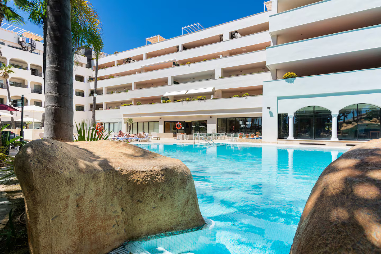 1 Bedroom Apartment in Marbella - Photo 14