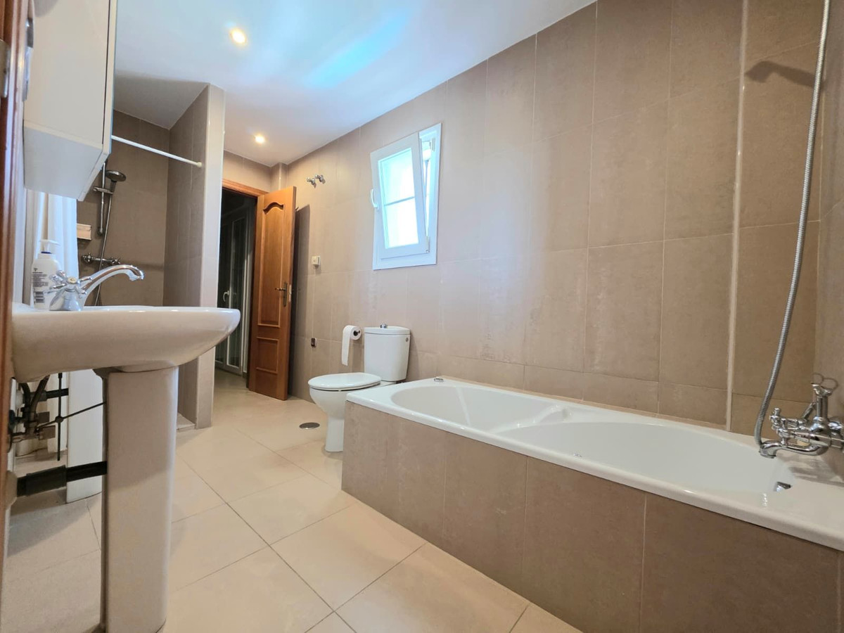 4 Bedroom Villa in Alhaurín el Grande - Foto 26
