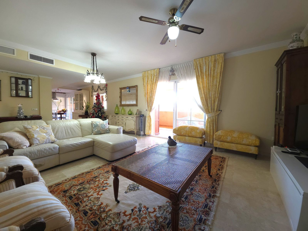 2 Bedroom Apartment in Marbella - Photo 16
