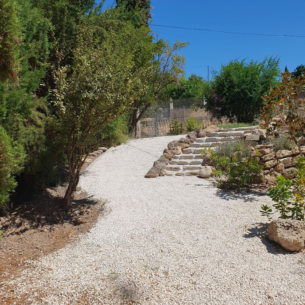 Chalet de 4 dormitorios en Granada – Foto 27