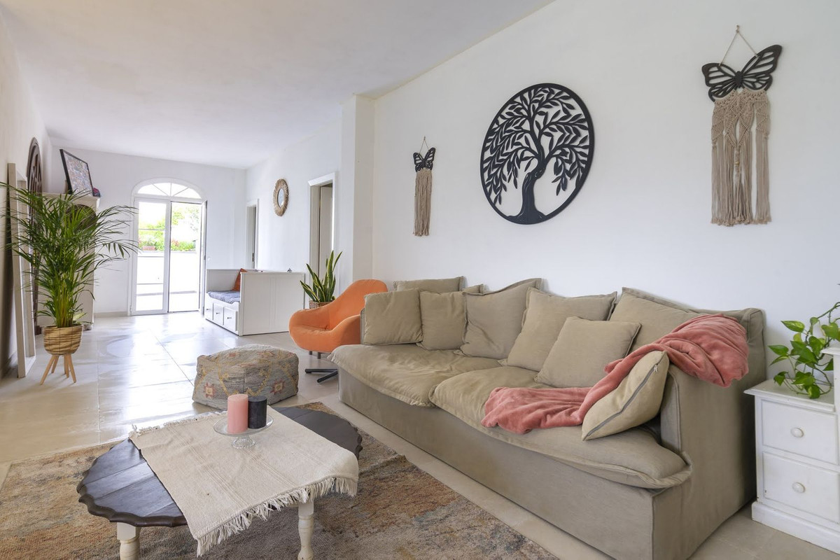 3 Bedroom Villa in Coín - Photo 8