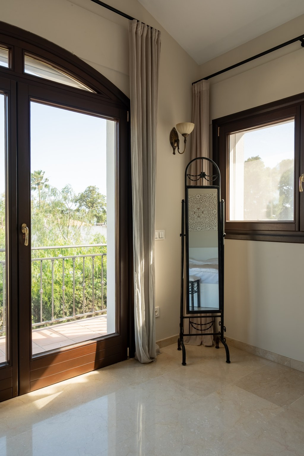 4 Bedroom Villa in Marbella - Photo 12